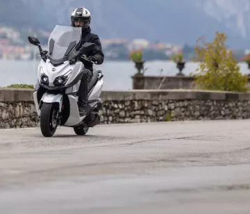 אלמנט גלריה קטנוע מוביל עם עיצוב פרימיום