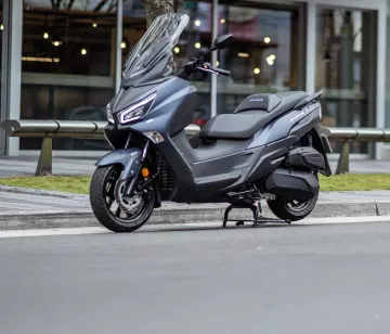 אלמנט גלריה רכיבה בדרכים עירוניות ובין-עירוניות